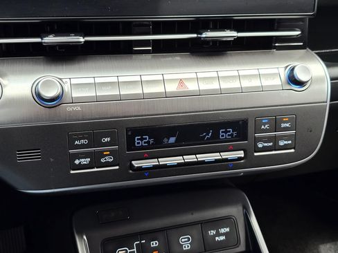 Used 2024 Hyundai Kona SEL FWD image 23