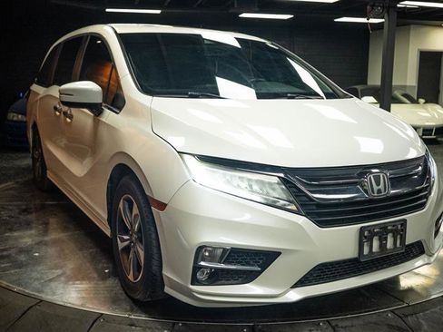 Used 2018 Honda Odyssey Touring image 5