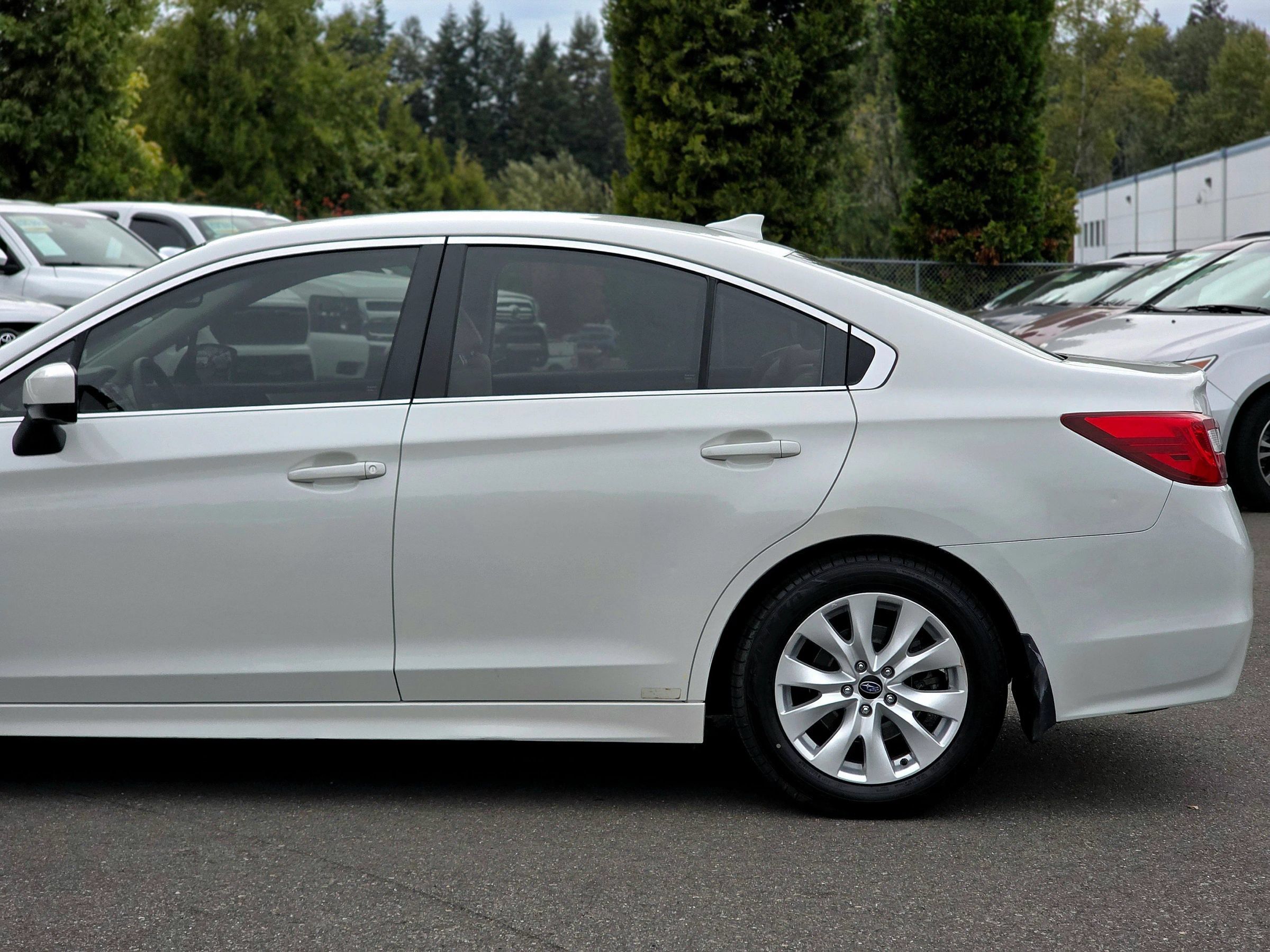 Used 2016 Subaru Legacy 2.5i Premium w/ Popular Package #2 AWD/4WD image 7