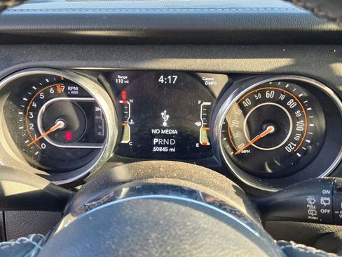 Used 2020 Jeep Wrangler Unlimited Sahara w/ Dual Top Group image 18