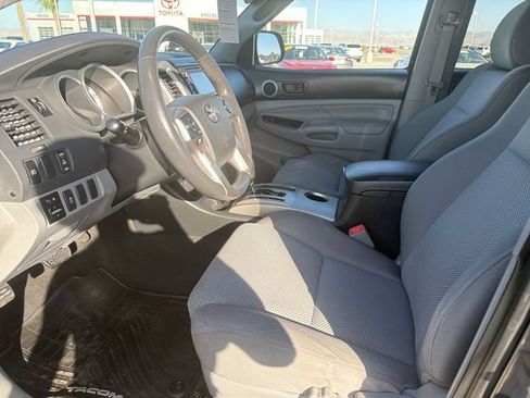 Used 2014 Toyota Tacoma PreRunner w/ TRD Sport Package RWD image 24