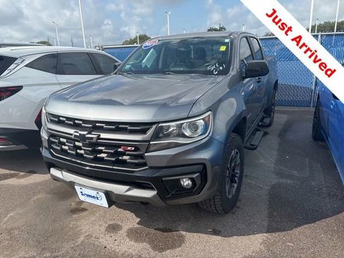 Used 2021 Chevrolet Colorado Z71 AWD/4WD image 3