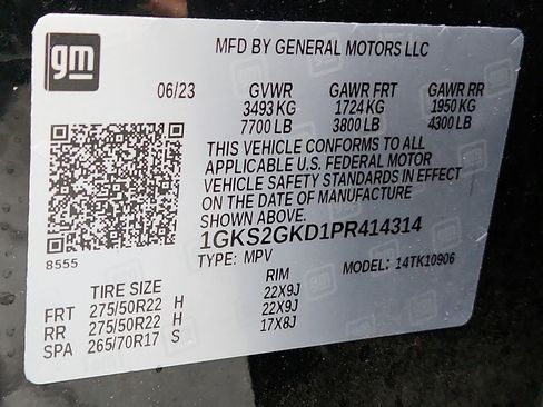 Used 2023 GMC Yukon XL SLT w/ SLT Premium Package image 29