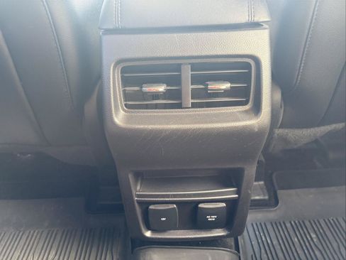 Used 2017 Ford Edge SEL w/ Equipment Group 201A FWD image 24