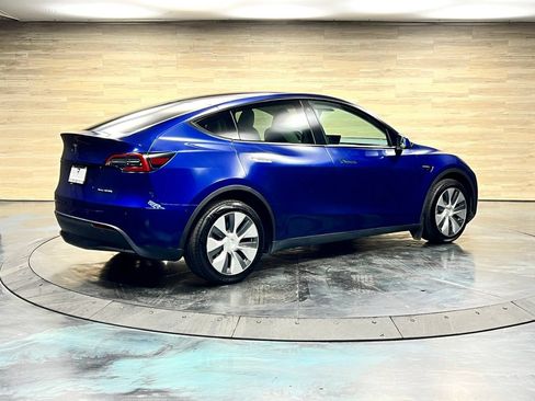 Used 2023 Tesla Model Y Long Range AWD/4WD image 20