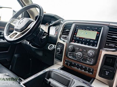 Used 2018 RAM 3500 Laramie image 26