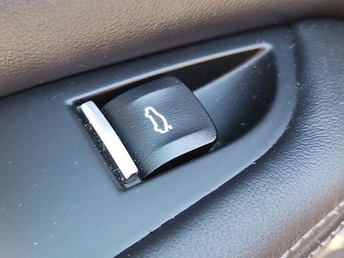 Used 2021 BMW X5 M w/ Competition Package image 24