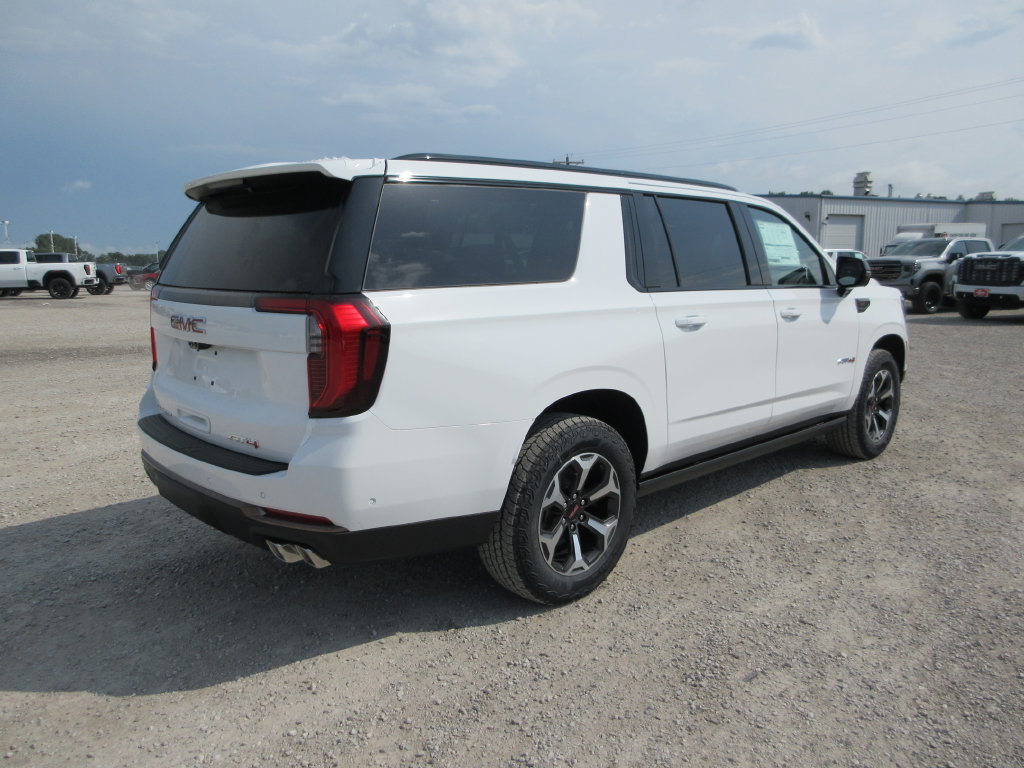 New 2026 GMC Yukon XL AT4 Ultimate AWD/4WD image 4