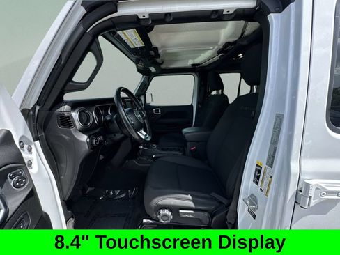 Used 2021 Jeep Gladiator Overland AWD/4WD image 18