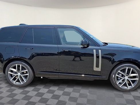 New 2025 Land Rover Range Rover SE image 9