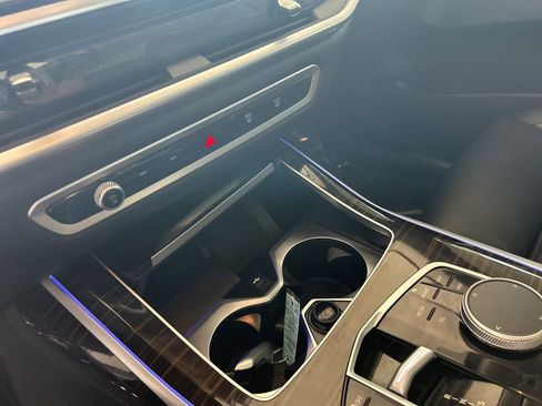 Used 2025 BMW X7 xDrive40i image 59