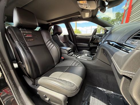 Used 2023 Chrysler 300 C RWD image 19