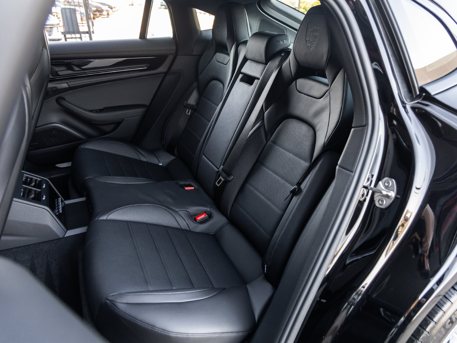 Certified 2026 Porsche Panamera 4 AWD/4WD image 32
