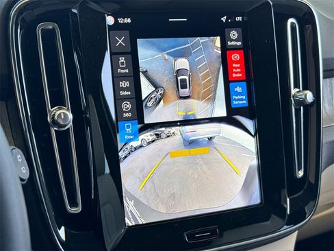 New 2026 Volvo XC40 B5 Ultra image 19