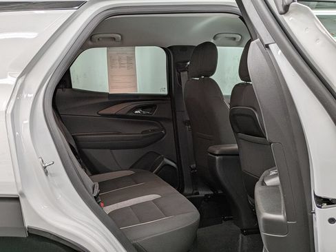 Used 2025 Chevrolet TrailBlazer LT AWD/4WD image 20