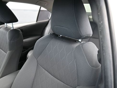 Used 2022 Toyota Corolla LE image 16