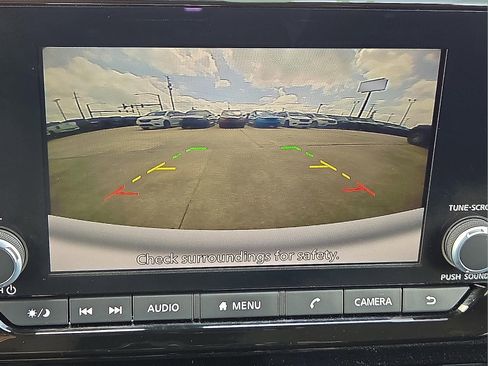 Used 2025 Nissan Pathfinder SV FWD image 17