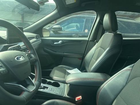 Used 2025 Ford Escape ST-Line image 6