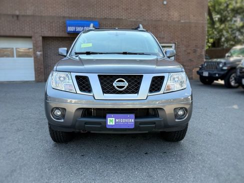 Used 2020 Nissan Frontier PRO-4X AWD/4WD image 2