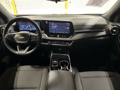 Used 2026 Chevrolet Equinox LT FWD image 10