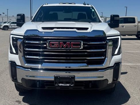 Used 2024 GMC Sierra 2500 SLE w/ SLE Value Package; AWD/4WD image 5