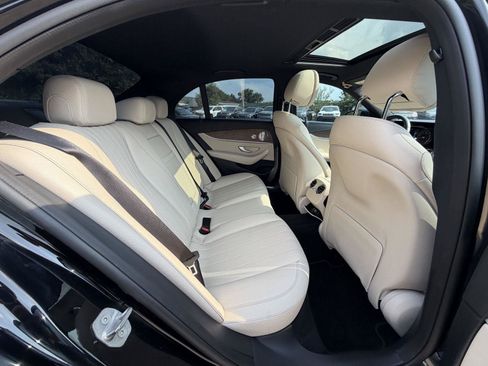 Used 2017 Mercedes-Benz E 300 4MATIC image 25