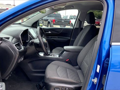 Used 2019 Chevrolet Equinox LT w/ Lights and Bright Package FWD image 8