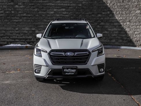 Used 2023 Subaru Forester Limited image 3