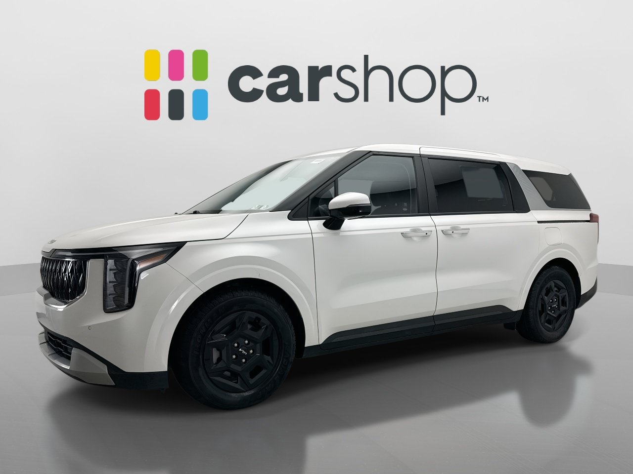 Used 2025 Kia Carnival FWD image 1
