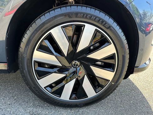 New 2025 Volvo EX90 Ultra image 9