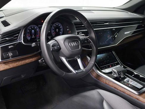 Used 2020 Audi Q8 Prestige w/ Prestige Package AWD/4WD image 4
