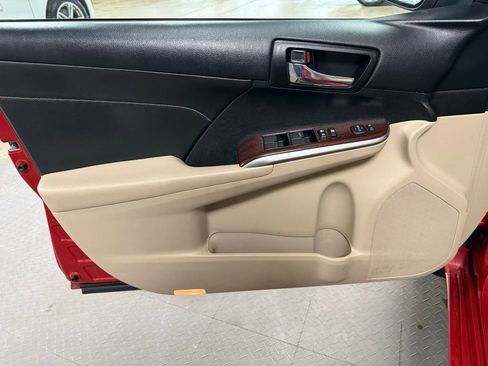 Used 2013 Toyota Camry XLE w/ Leather Pkg image 8