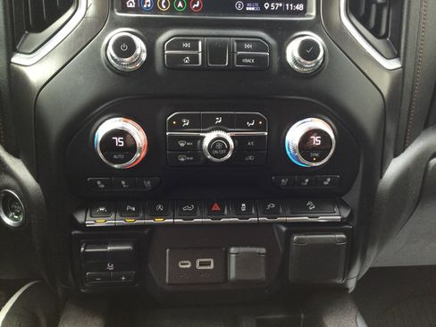 Used 2020 GMC Sierra 1500 AT4 w/ AT4 Premium Package image 16