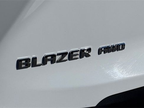 Used 2025 Chevrolet Blazer LT image 26