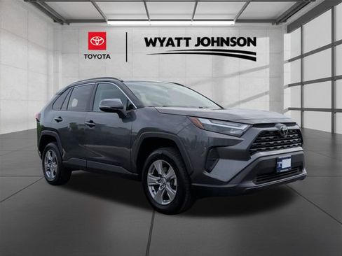 Used 2024 Toyota RAV4 XLE FWD image 7