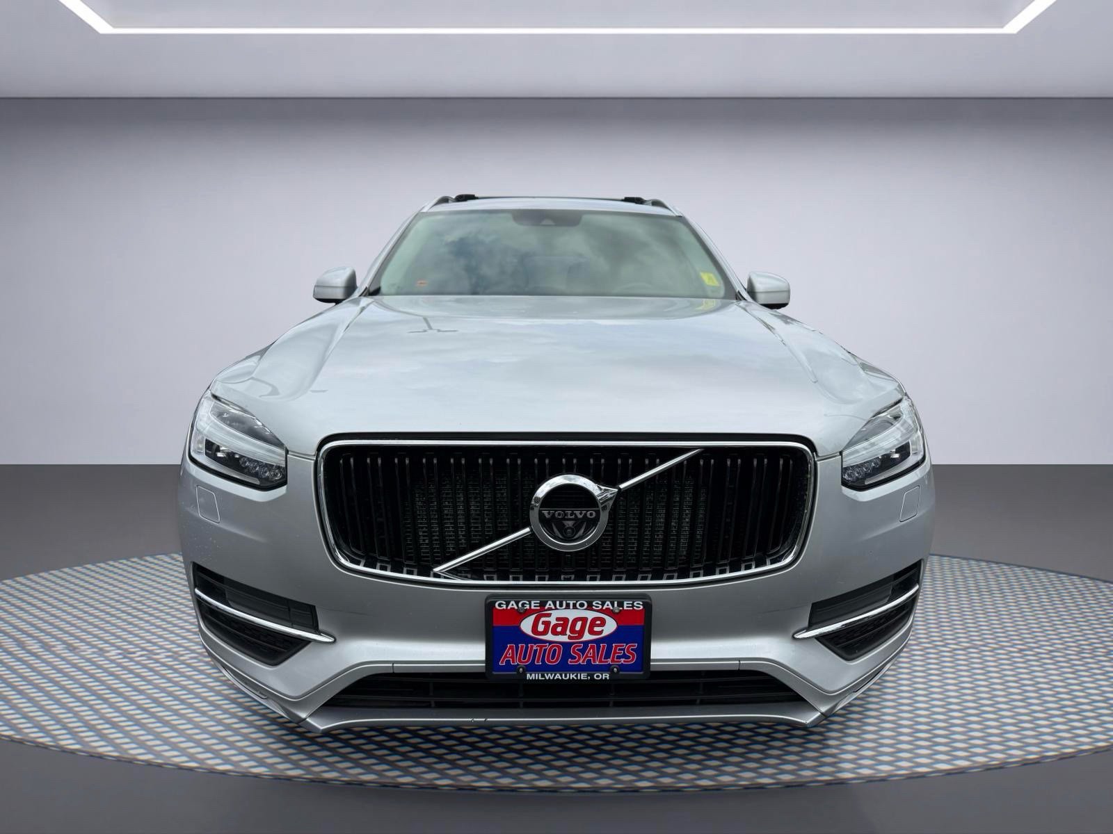 Used 2016 Volvo XC90 T6 Momentum w/ Momentum Plus Package AWD/4WD image 12