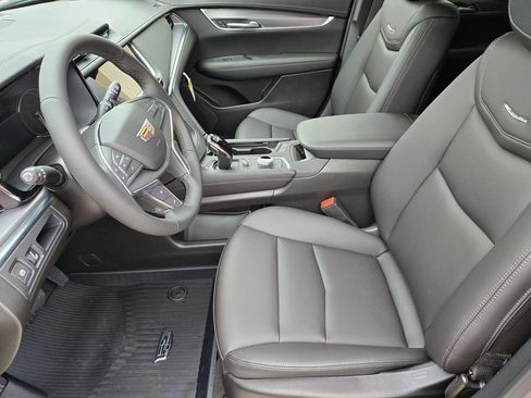 New 2026 Cadillac XT5 Luxury w/ LPO, Floor Liner Package image 7