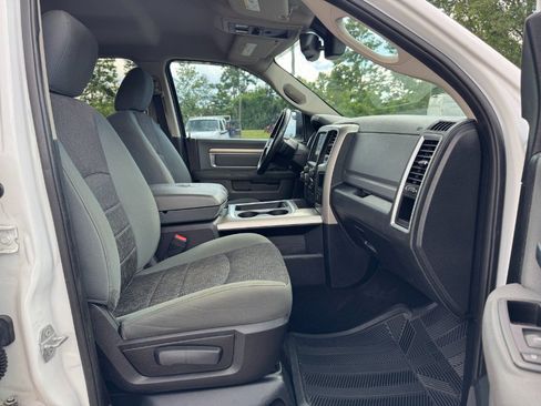 Used 2016 RAM 1500 Classic SLT w/ Luxury Group AWD/4WD image 18