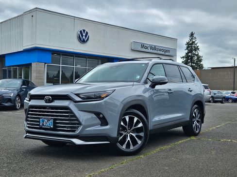 Used 2026 Toyota Grand Highlander AWD Hybrid image 1