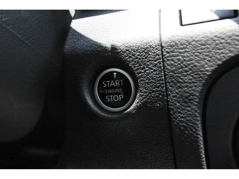 Used 2025 Nissan Frontier PRO-4X w/ Pro Convenience Package AWD/4WD image 19
