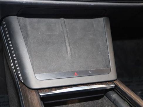 Used 2022 Tesla Model X image 33