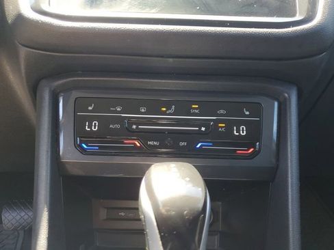 Used 2023 Volkswagen Tiguan SE image 20