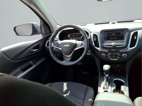 Used 2024 Chevrolet Equinox LT w/ LPO, Floor Liner Package FWD image 9