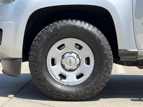 Used 2019 Chevrolet Colorado W/T RWD image 25