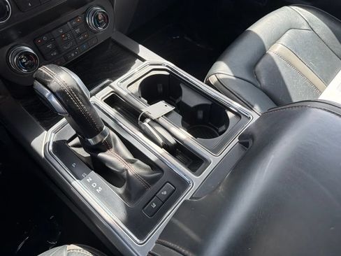 Used 2019 Ford F150 Platinum w/ Equipment Group 701A Luxury AWD/4WD image 19