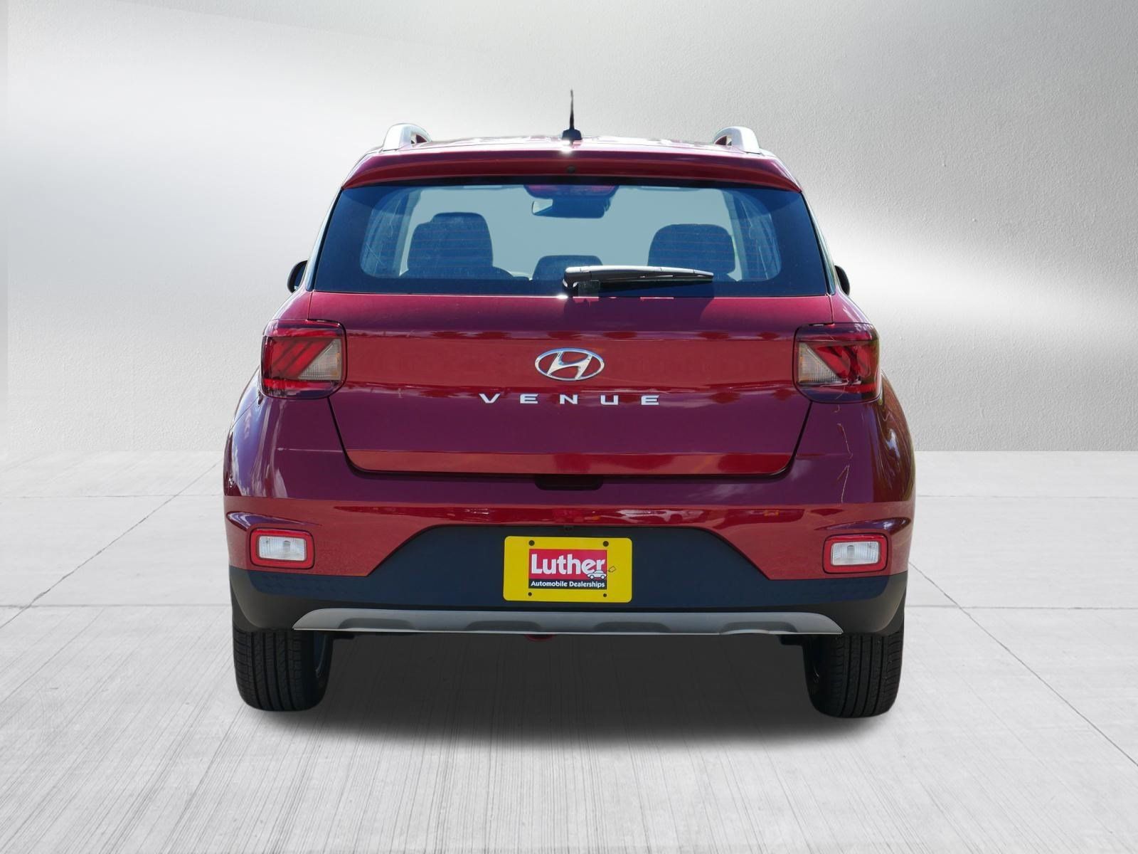 Used 2026 Hyundai Venue SEL FWD image 6