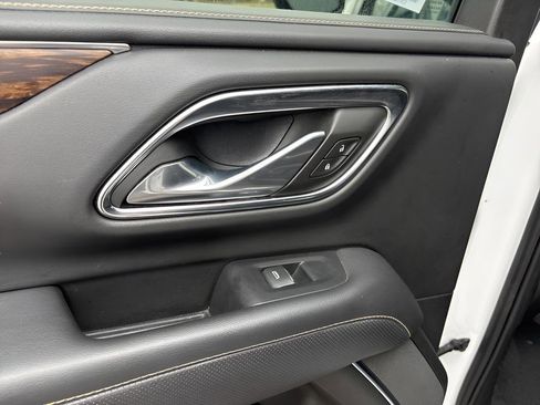 Used 2023 Chevrolet Suburban Premier AWD/4WD image 26