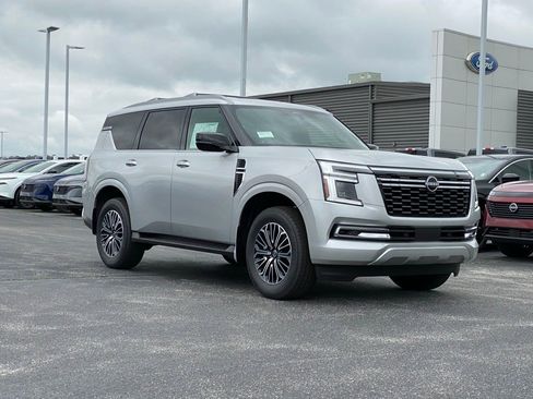 New 2025 Nissan Armada SL w/ Captain's Chari Seat Package image 2