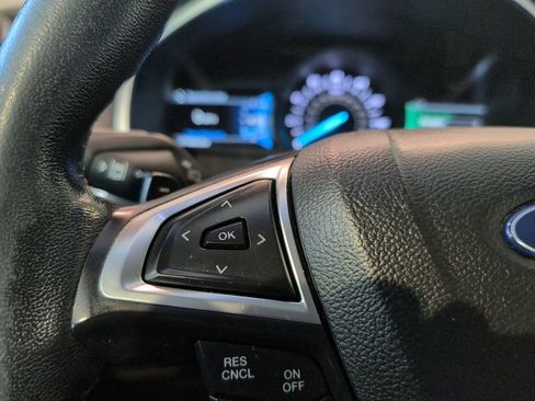Used 2018 Ford Edge SEL w/ Equipment Group 201A AWD/4WD image 14