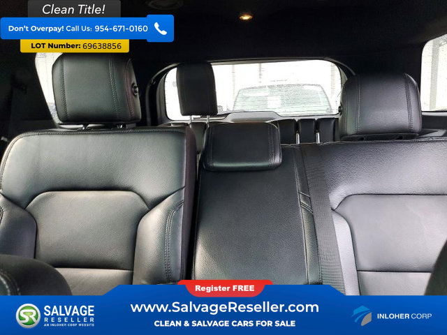 Used 2016 Ford Explorer XLT w/ Equipment Group 202A AWD/4WD image 11